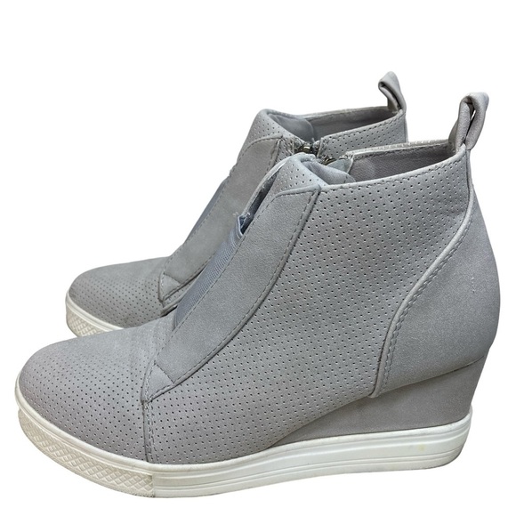 CCOCCI Zoey Wedge Sneaker Light Gray 7.5 Casual Side Zip Ankle Bootie - Picture 3 of 16